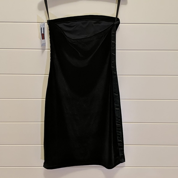 NWT TOMMY JEANS Black Velvet Strapless Dress - Picture 2 of 7